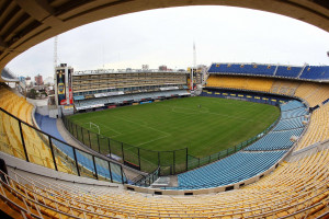 赛场之外的温情,世界杯官方采访看巨星如何平衡家庭与事业